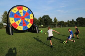 Für groß und klein: Fußball-Dart